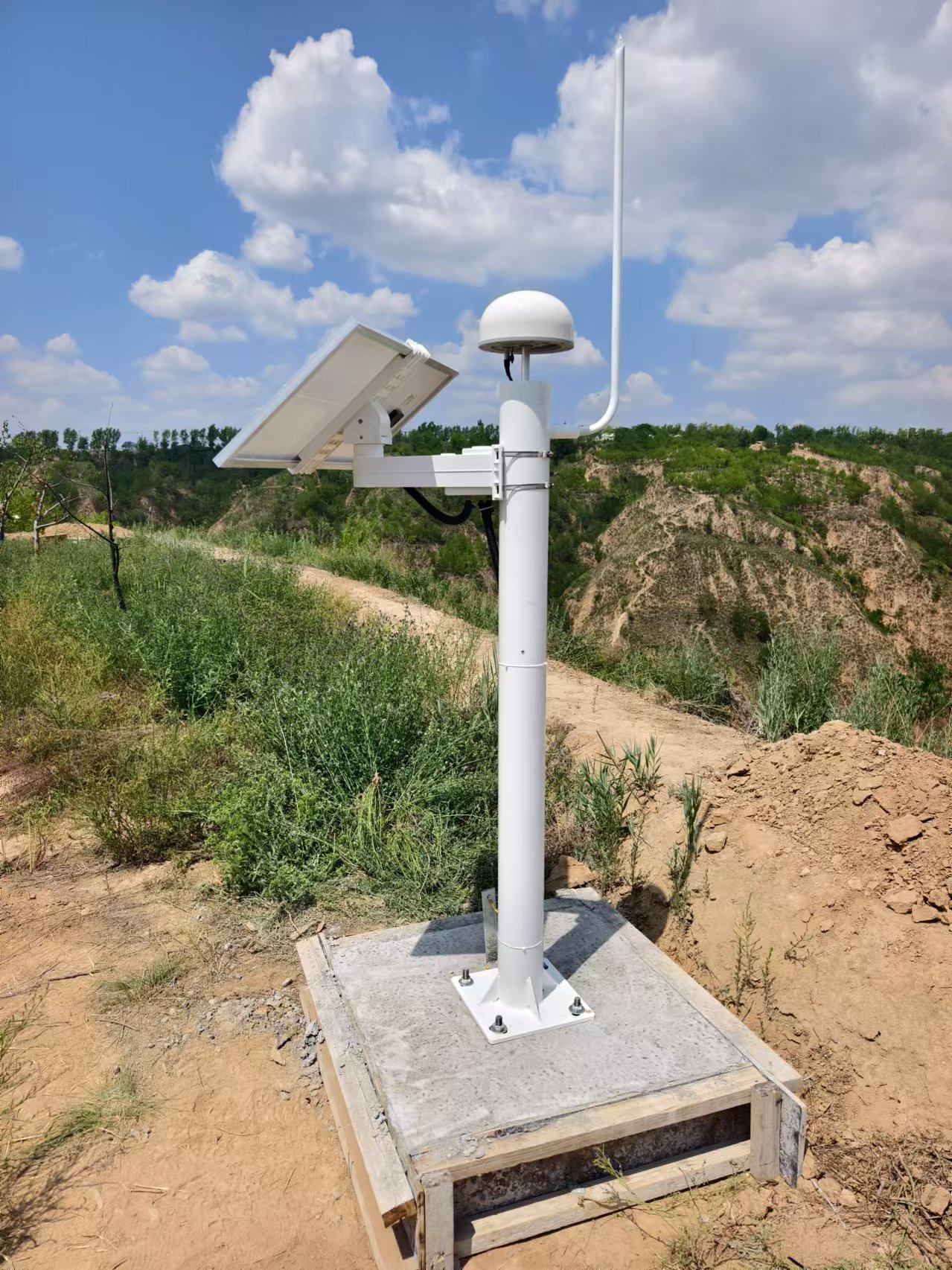 中石油煤层有限责任公司韩城采气管理区边坡监测站 (7).jpg